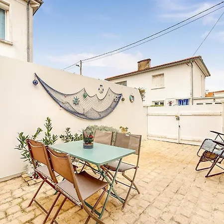 Vakantiehuis 2 Bedroom Gorgeous In *