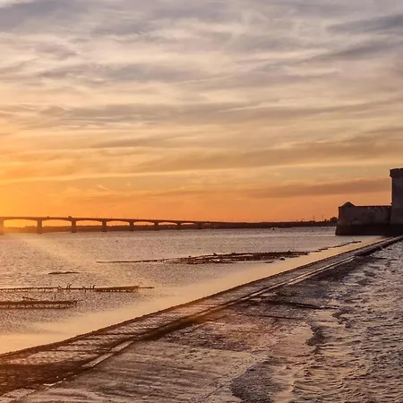 Vakantiehuis 2 Bedroom Gorgeous In *