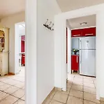 2 Bedroom Nice Home In Royan بيت للعطل رويا