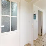 2 Bedroom Nice Home In Royan *