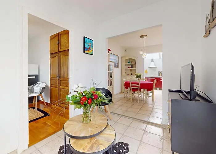 2 Bedroom Gorgeous In * Royan